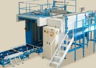 相比人工碼垛，自動碼垛機有什么特點呢？